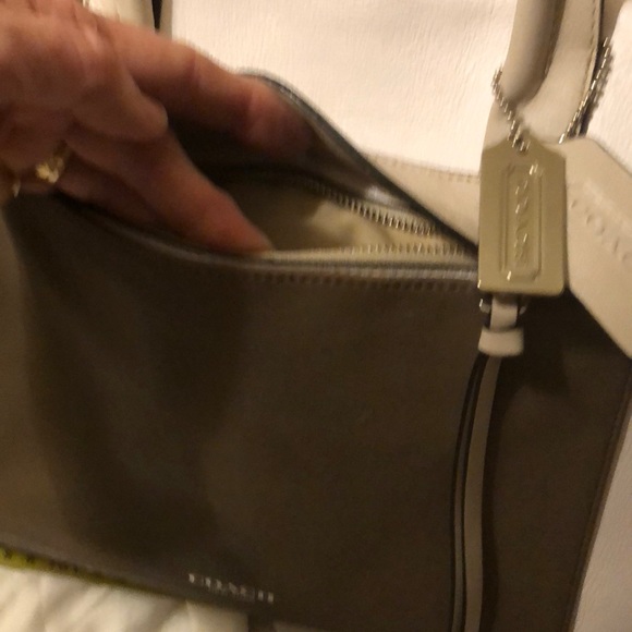 Coach multi color all leather purse - Picture 2 of 8